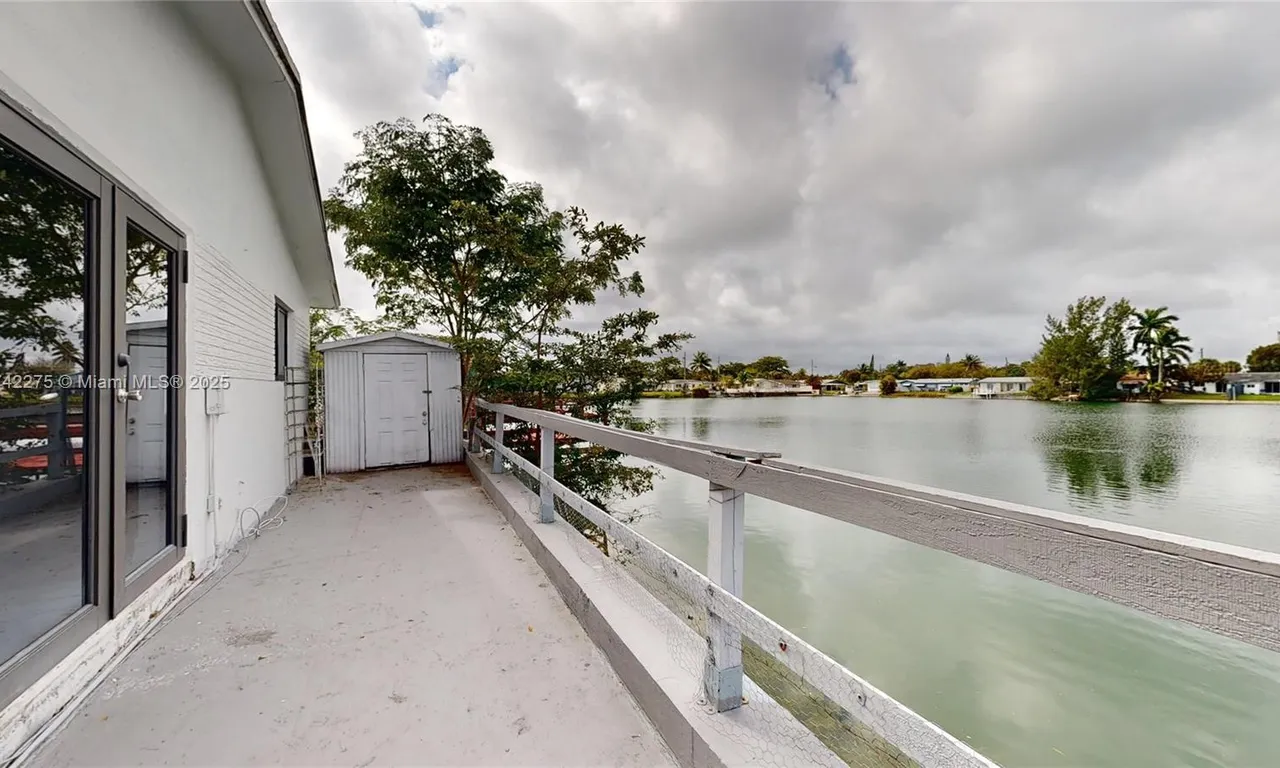 220 SW 8th Ave # 2, Hallandale Beach FL 33009