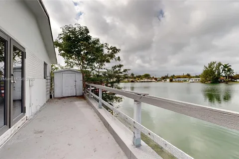 220 SW 8th Ave # 2, Hallandale Beach FL 33009