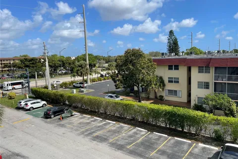 3099 NW 48th Ave # 455, Lauderdale Lakes FL 33313