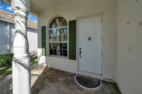 207 Berenger Walk, Royal Palm Beach FL 33414