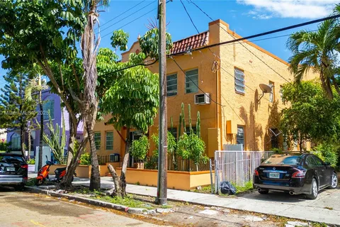 1560 SW 5th St, Miami FL 33135