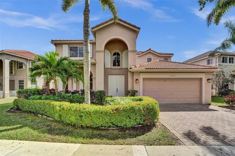 3892 Falcon Ridge Cir, Weston FL 33331