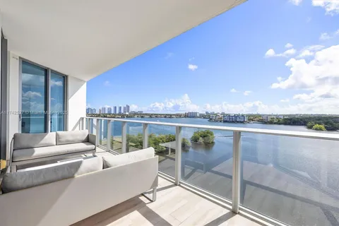 17111 Biscayne Blvd # 706, North Miami Beach FL 33160