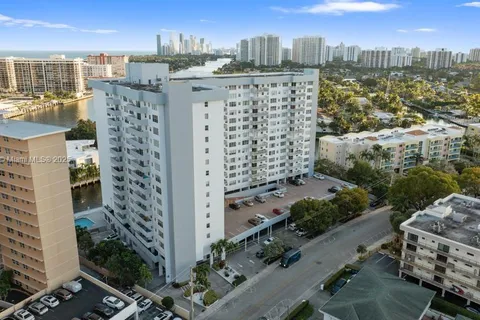 137 Golden Isles Dr # 1408, Hallandale Beach FL 33009