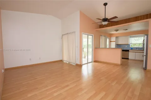 785 SE 18th Ln # 785, Homestead FL 33033