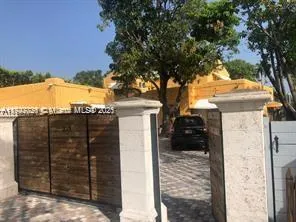 2002 Alton Rd, Miami Beach FL 33140