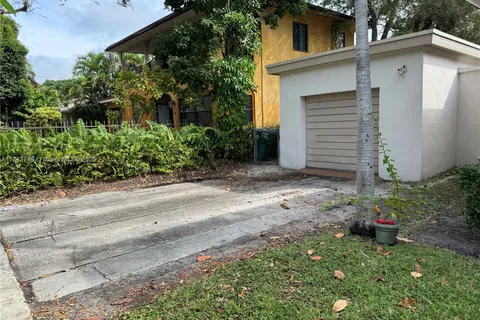 4 NE 47th St, Miami FL 33137