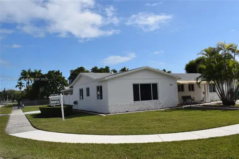 17851 SW 91st Ave, Palmetto Bay FL 33157