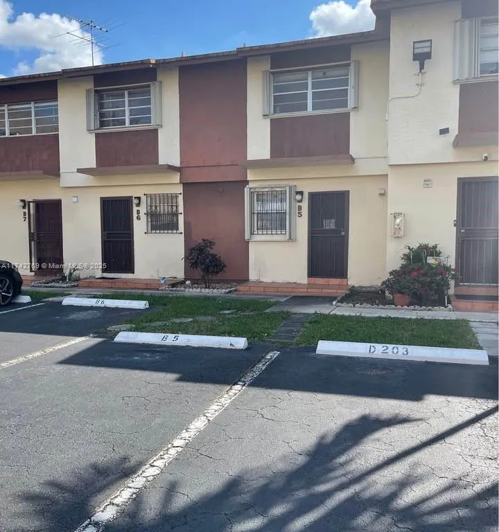 21 SW 109th Ave # B5, Sweetwater FL 33174