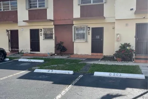 21 SW 109th Ave # B5, Sweetwater FL 33174