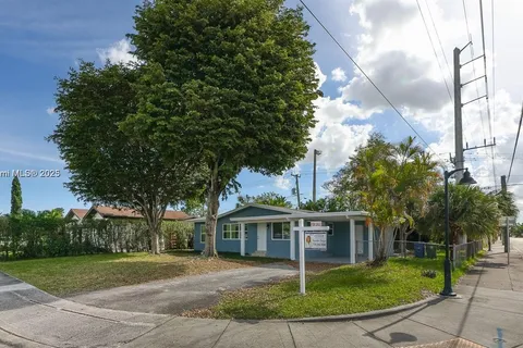 832 NW 28th St, Wilton Manors FL 33311