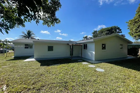 4421 NW 12th Ct, Lauderhill FL 33313