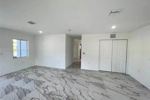 823 NW 4th Ter, Hallandale Beach FL 33009
