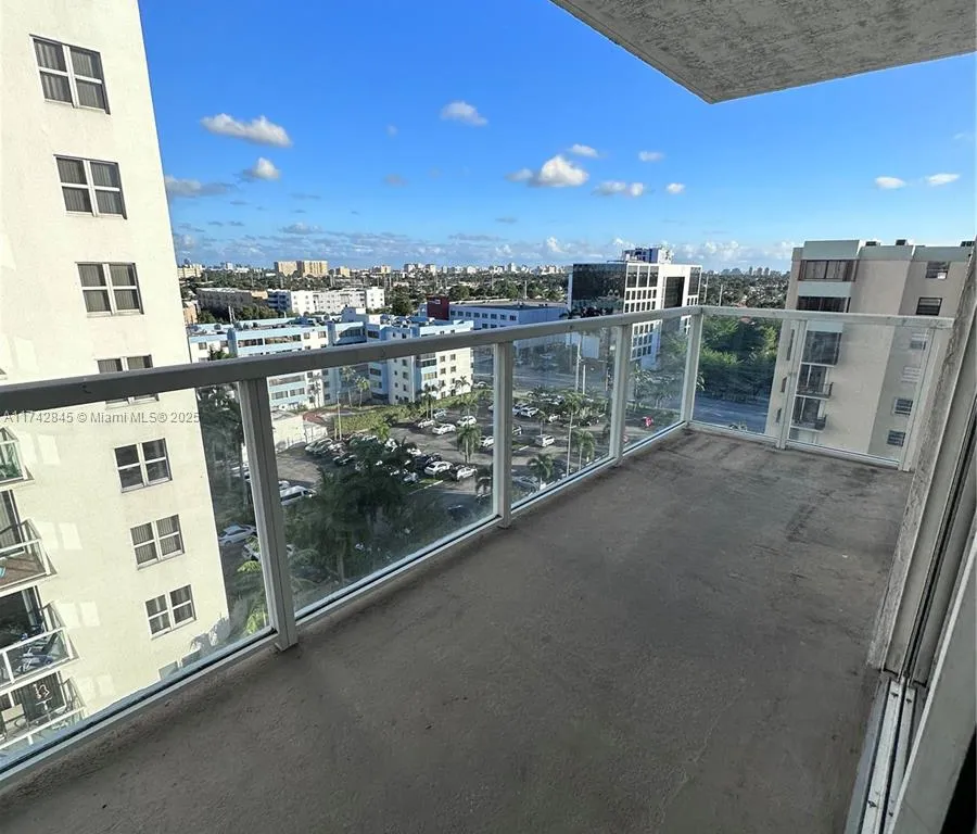 5091 NW 7th St # 1015, Miami FL 33126