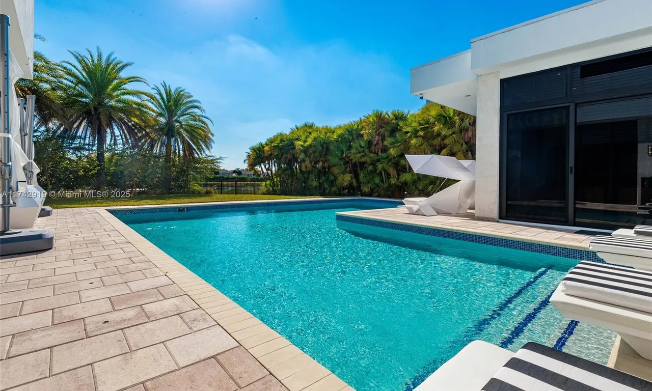16760 Natures Way # 16760, Weston FL 33326