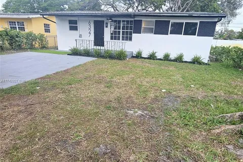 6327 Dewey St, Hollywood FL 33023