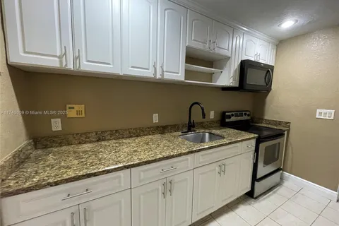 1472 NE 25TH CT, Pompano Beach FL 33064