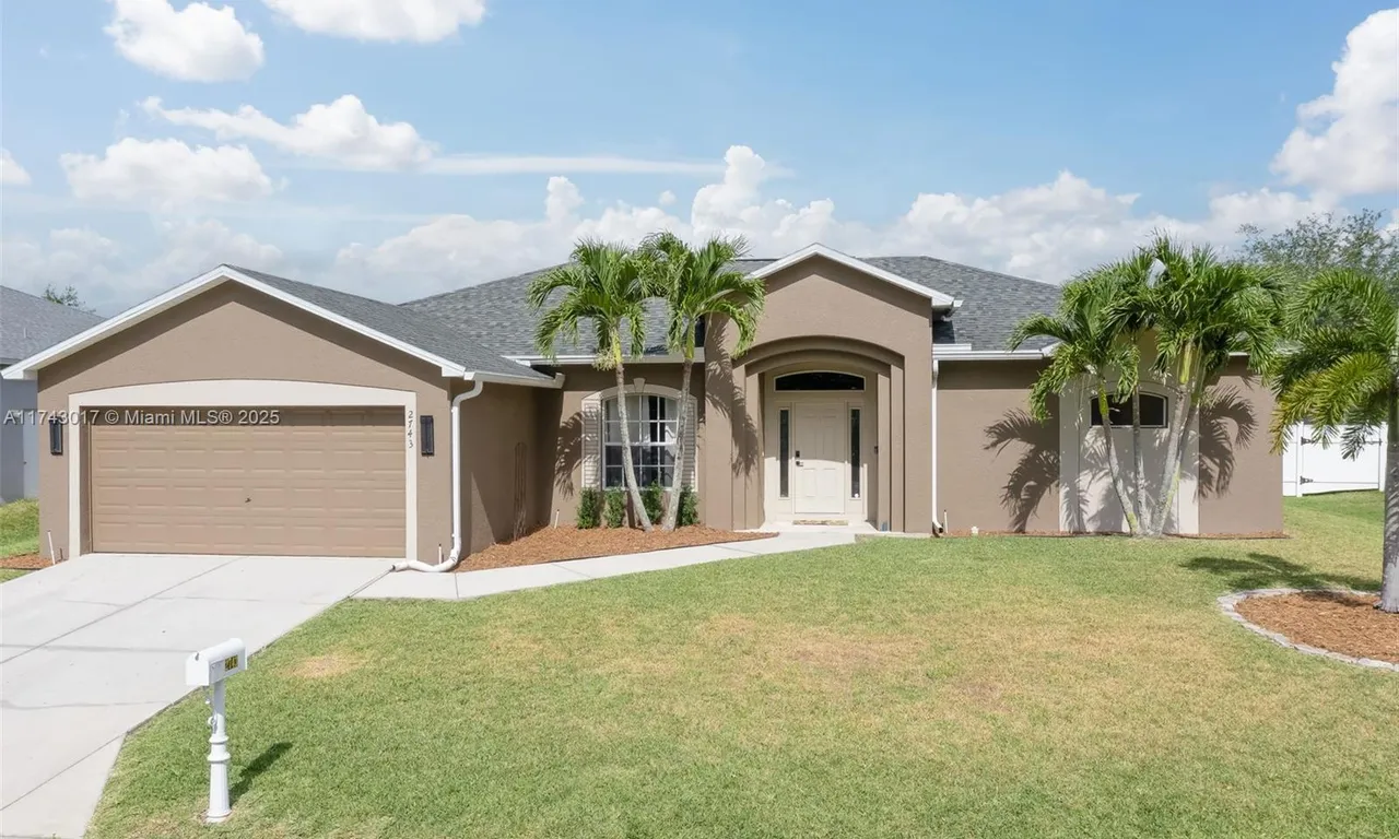 2743 Nature Pointe Loop, Fort Myers FL 33905