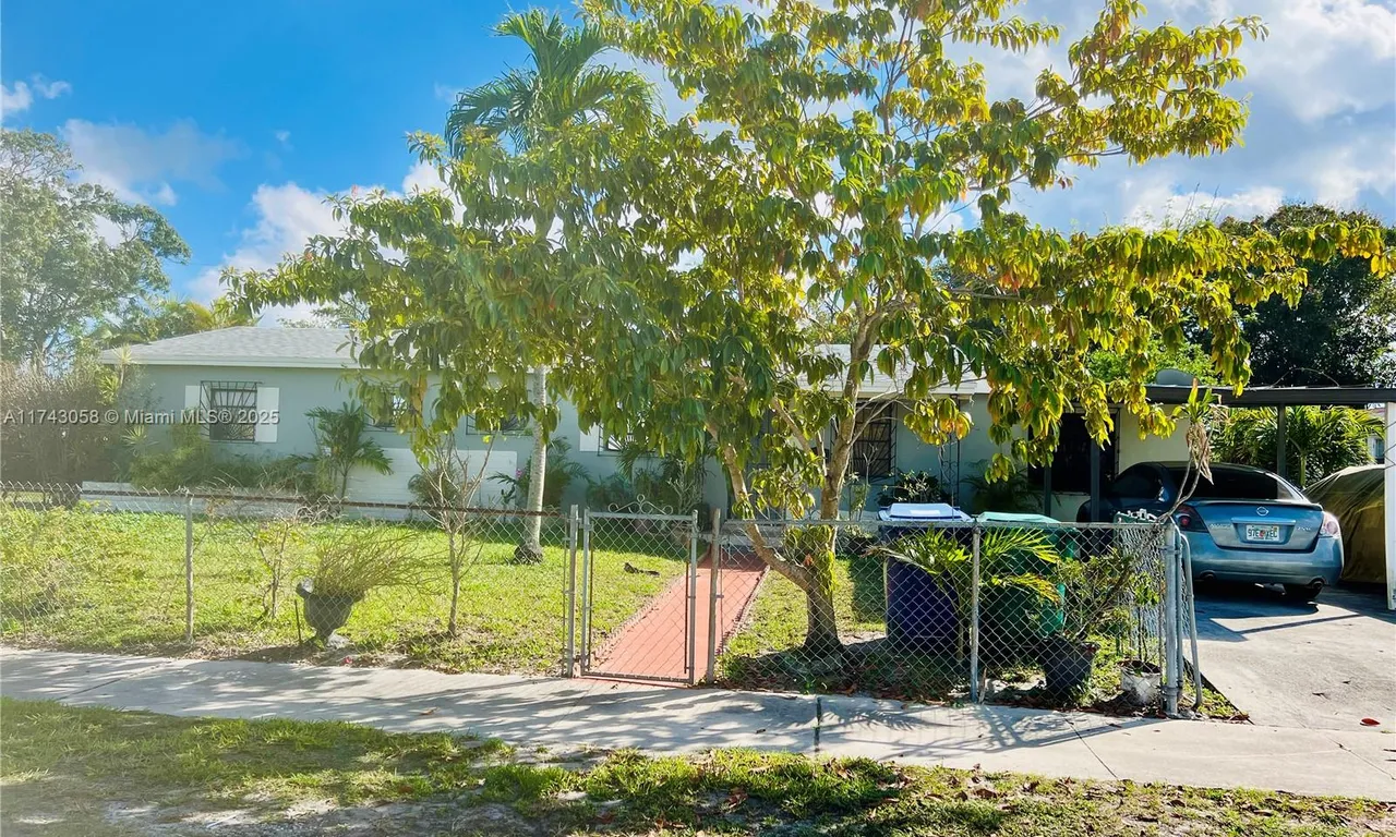 3540 NW 85th Ter, Miami FL 33147