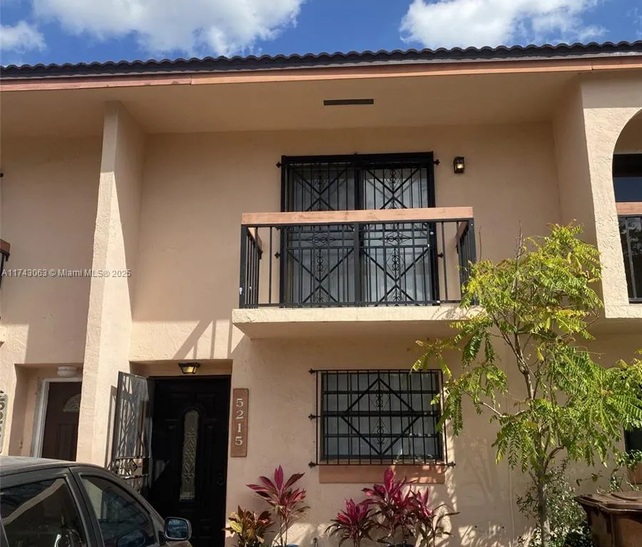 5215 W 25th Ct # 804, Hialeah FL 33016