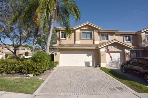 15899 SW 12th St, Pembroke Pines FL 33027