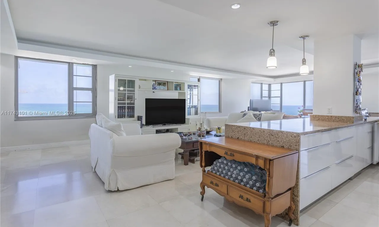 5255 Collins Ave # 11E, Miami Beach FL 33140