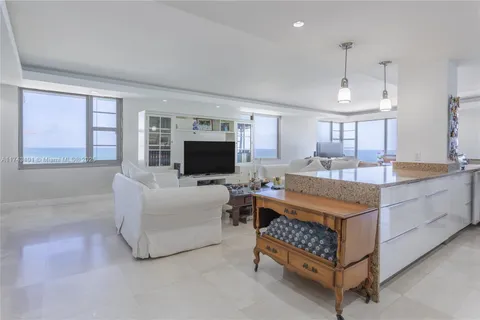 5255 Collins Ave # 11E, Miami Beach FL 33140