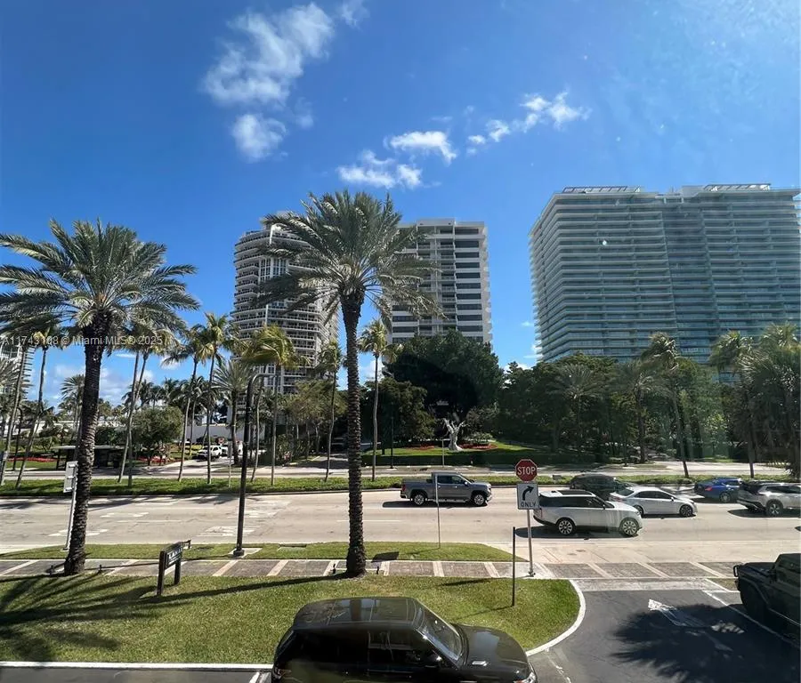 10210 Collins Ave # 202, Bal Harbour FL 33154