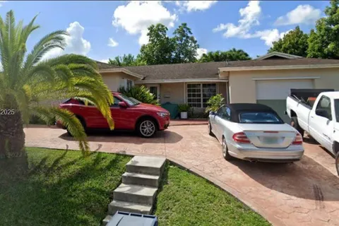 15743 Fairway Heights Blvd, Miami FL 33157