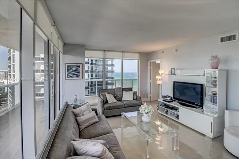 1830 S Ocean Dr # 1708, Hallandale Beach FL 33009