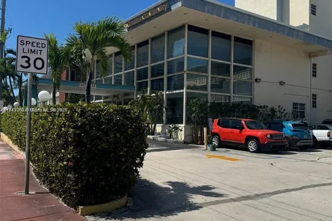6484 Indian Creek # 107, Miami Beach FL 33141
