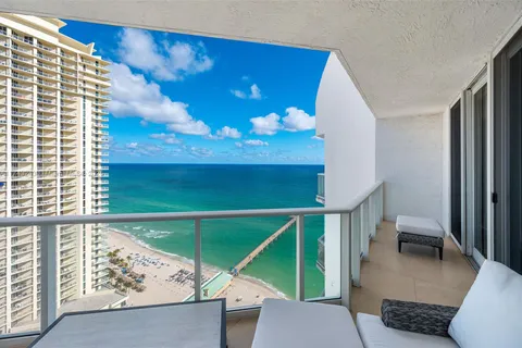 16485 Collins Ave, Sunny Isles Beach FL 33160