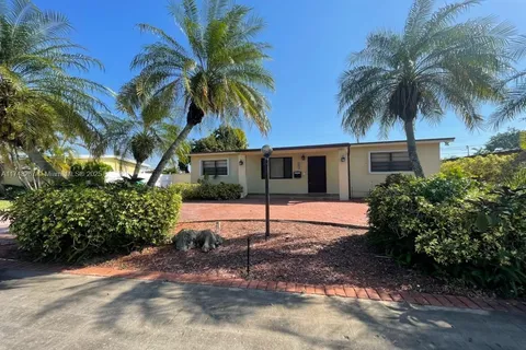 5915 SW 113th Pl, Miami FL 33173