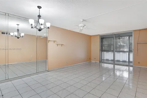 900 NE 12th Ave # 206, Hallandale Beach FL 33009