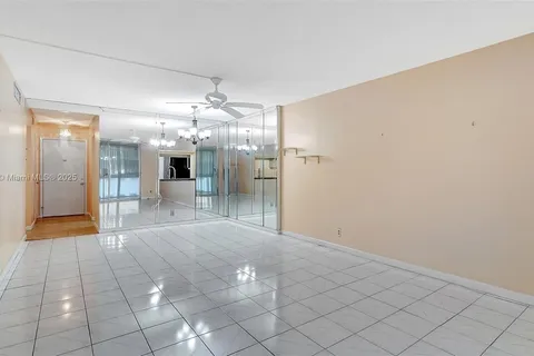 900 NE 12th Ave # 206, Hallandale Beach FL 33009