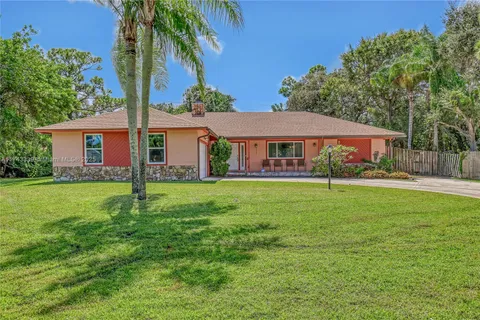 3123 SE Quanset Circle, Stuart FL 34997