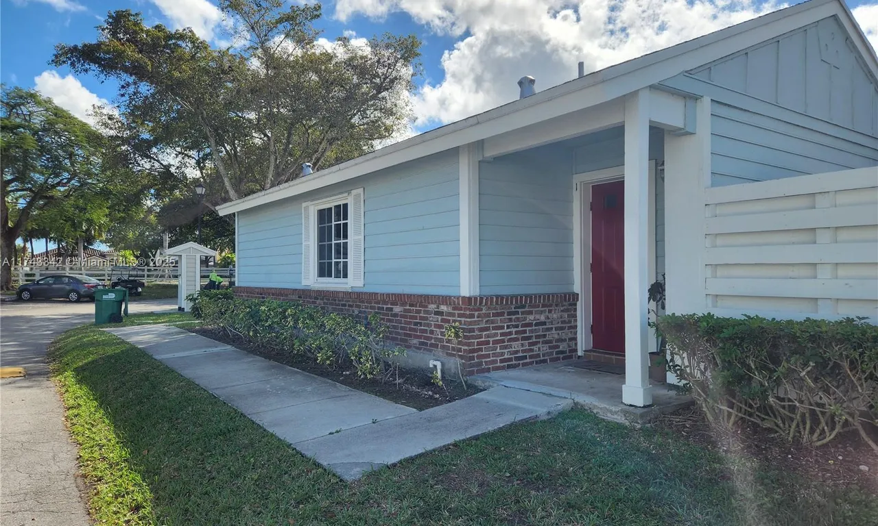 13700 SW 147th Cir Ln # 5, Miami FL 33186