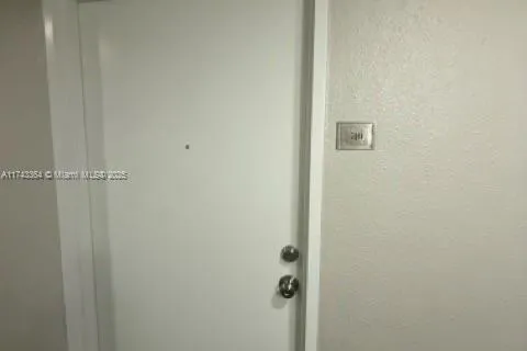 19390 Collins Ave # 510, Sunny Isles Beach FL 33160