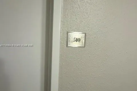 19390 Collins Ave # 510, Sunny Isles Beach FL 33160