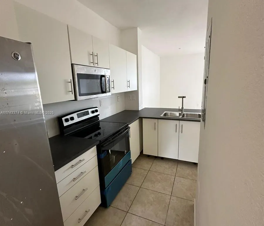 2819 SE 1st Dr # 9, Homestead FL 33033
