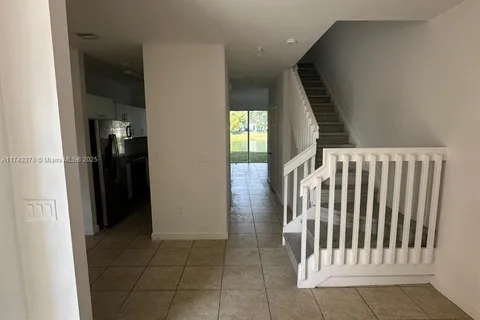2819 SE 1st Dr # 9, Homestead FL 33033