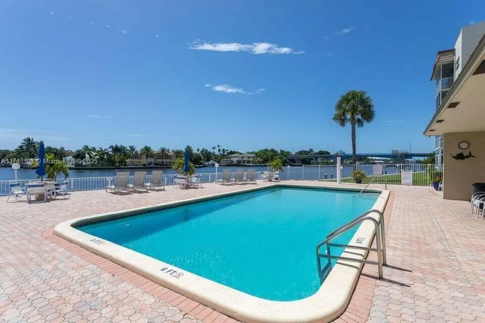 640 Snug Harbor # F1, Boynton Beach FL 33435