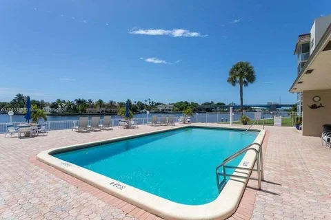 640 Snug Harbor # F1, Boynton Beach FL 33435