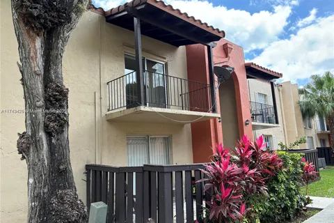 10744 N Kendall # 18, Miami FL 33176