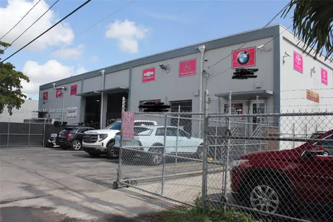 AUTO BODY SHOP, Doral FL 33166