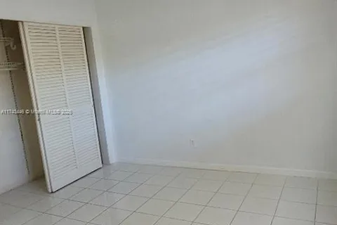 1450 NE 191st St # 205, Miami FL 33179