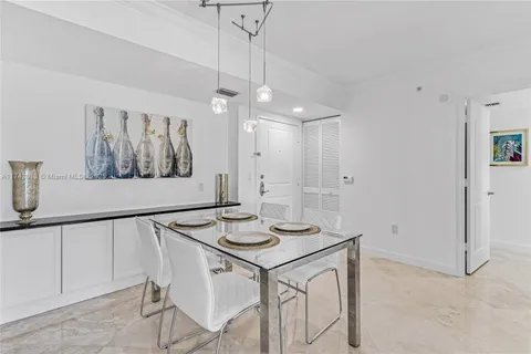 99 SE Mizner Blvd # 409, Boca Raton FL 33432