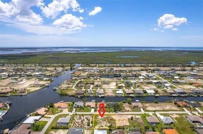 413 NW 37TH PL, Cape Coral FL 33993