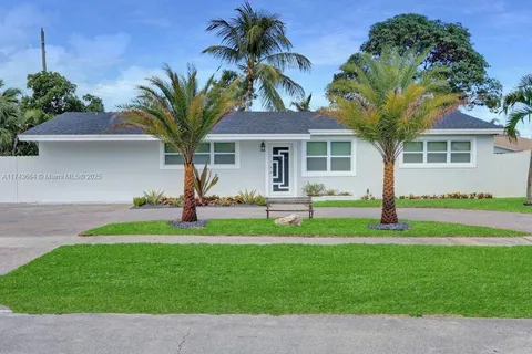 2465 Edgewater Dr, West Palm Beach FL 33406