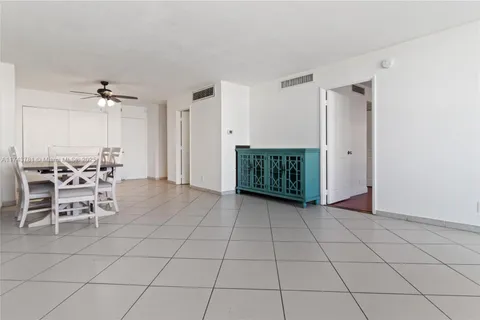 6770 Indian Creek Dr # 11B, Miami Beach FL 33141